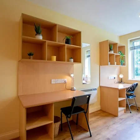 Spacious 2 Bed Apt, Sleeps 5 Apartment Galway