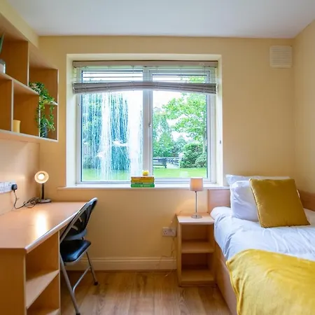 Spacious 2 Bed Apt, Sleeps 5 * Galway